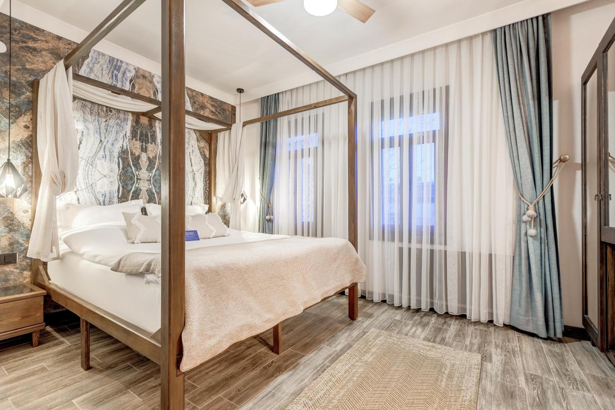 Parna Hotel Cunda Rom bilde